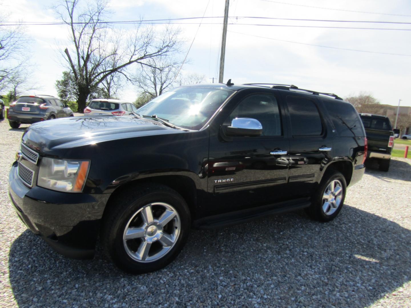 2010 Black Chevrolet Tahoe LT 2WD (1GNUCBE08AR) with an 5.3L V8 OHV 16V FFV engine, Automatic transmission, located at 15016 S Hwy 231, Midland City, AL, 36350, (334) 983-3001, 31.306210, -85.495277 - Photo#2